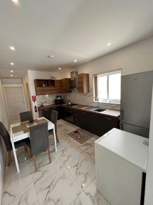 2 Bedroom Apartment In Msida, Malta Luaran gambar